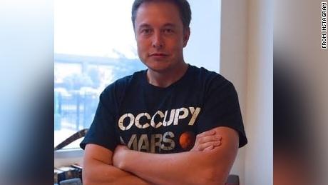 Musk, in a photo posted on his Instagram, said that SpaceX & # 39;  Is wearing & quot;  Occupy Mars & quot;  Shirt.