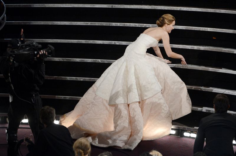 Jennifer Lawrence fell off the stairs after winning "Best Actress" Award for film "Silver Lining Playbook" During the 2013 Academy Awards.  (Photo: Kevin Winter / Getty Images)
