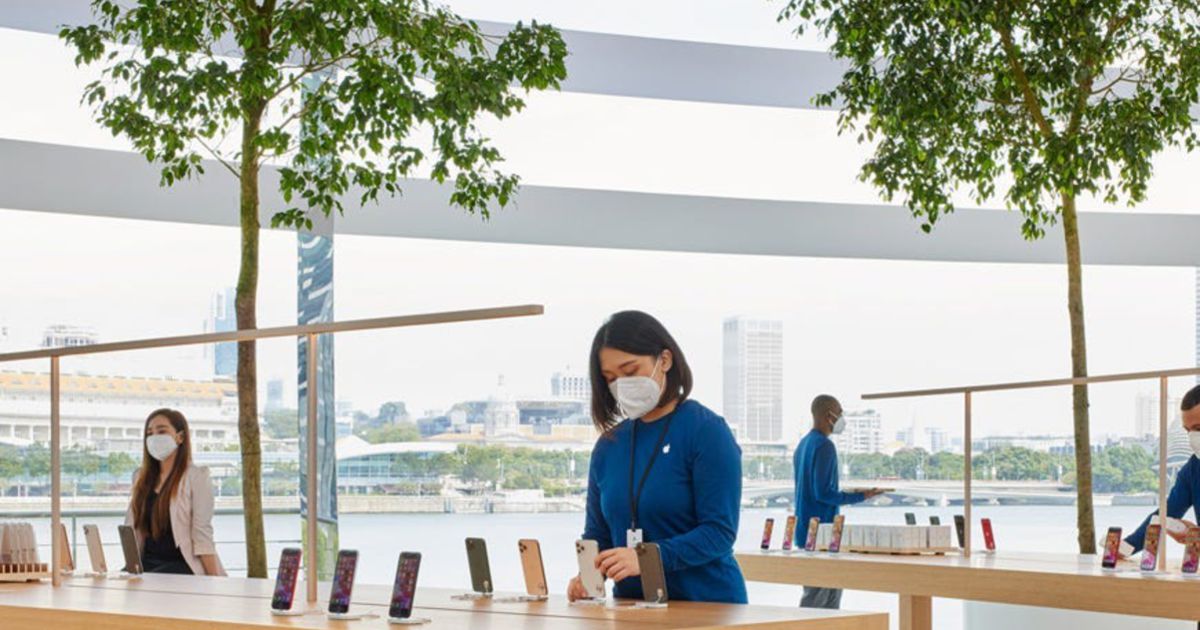 Apple has created a mask with a 'unique' look for its retail employees, designed by engineering teams working on the iPhone and iPod