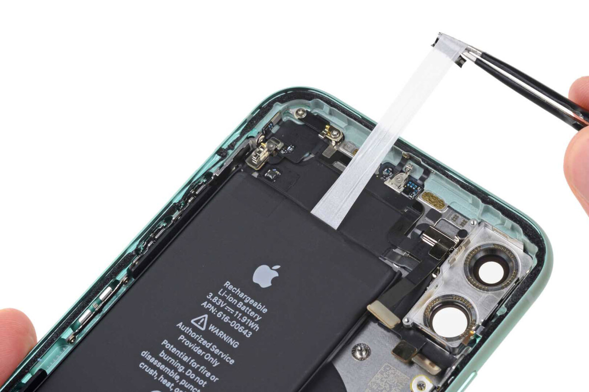 The Apple iPhone 12 and 12 mini battery size erases the mystery of reducing leakage capacity