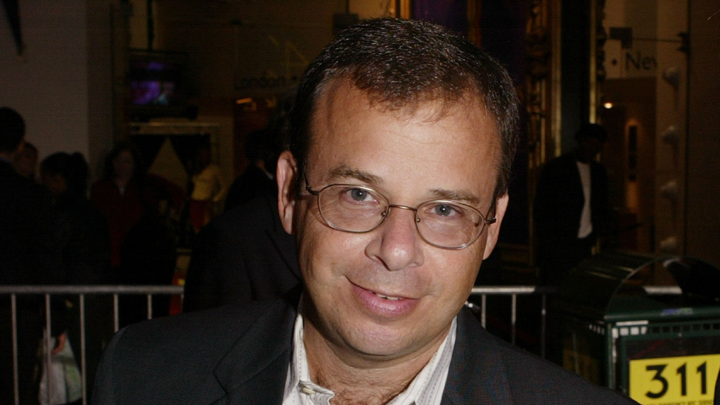Actor Rick Moranis is the victim of an unprovoked attack on camera in Manhattan - CBS New York