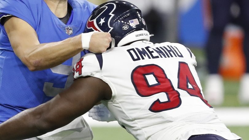 Texans fake an injury to save a time