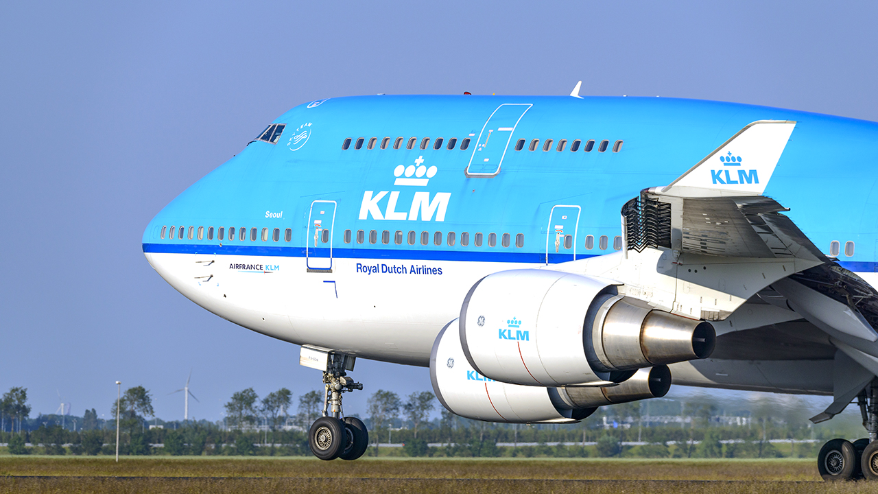 Dutch government suspends KLM bailout