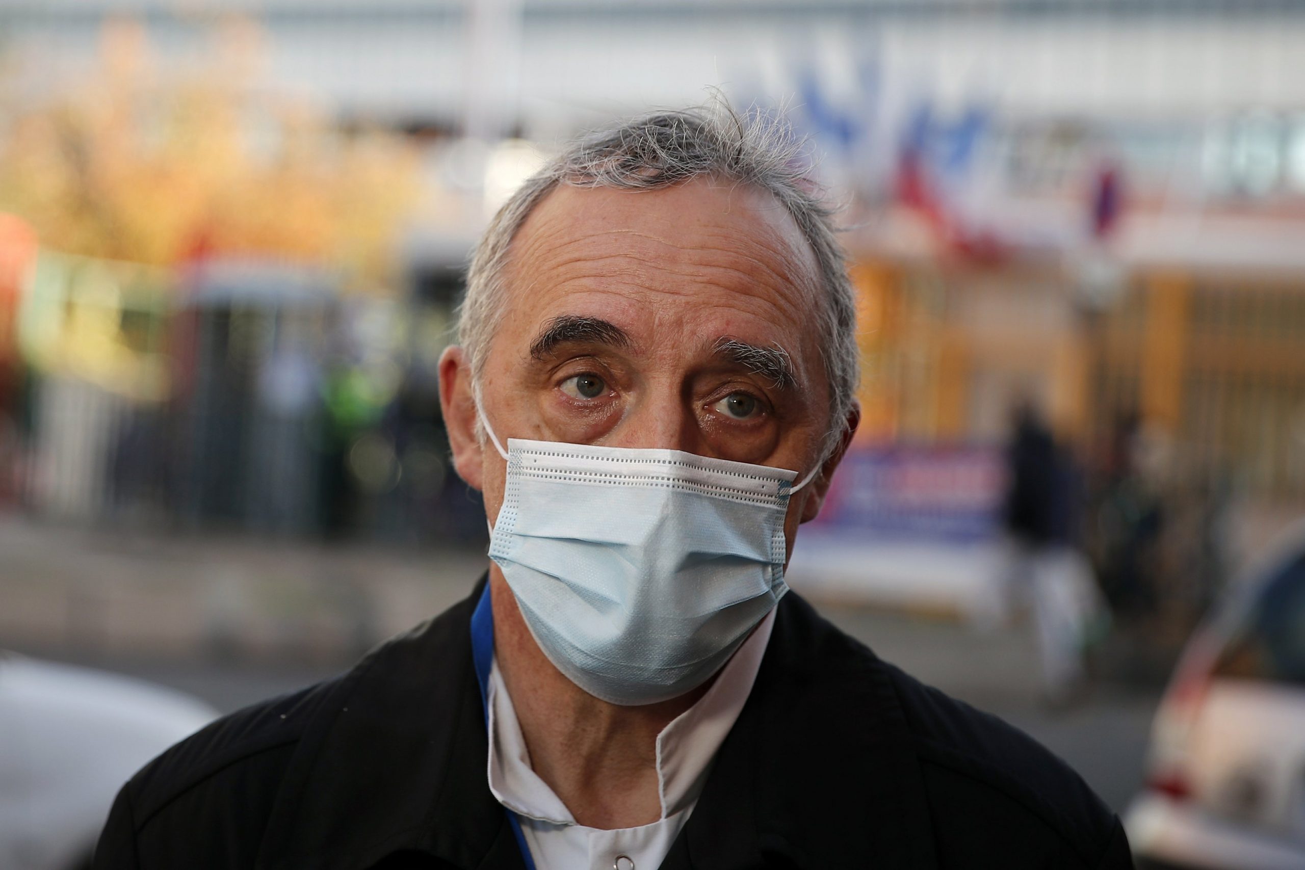 In the midst of the virus surge, Paris hospitals are beginning to see signs of optimism