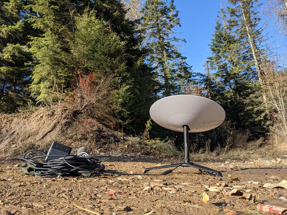 Starling satellite dish and equipment in the Cte ​​d'Alene National Forest in Idaho Panhandles.