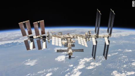 New toilet, VR camera and science experiments go to space station