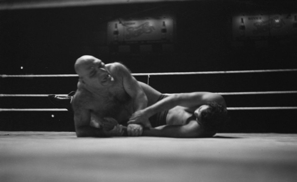Maurice Tillet in a wrestling match with Lou Thesz, 1940