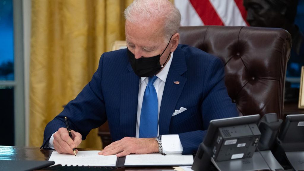 Biden reverses part of Trump's strict immigration policy |  NOW