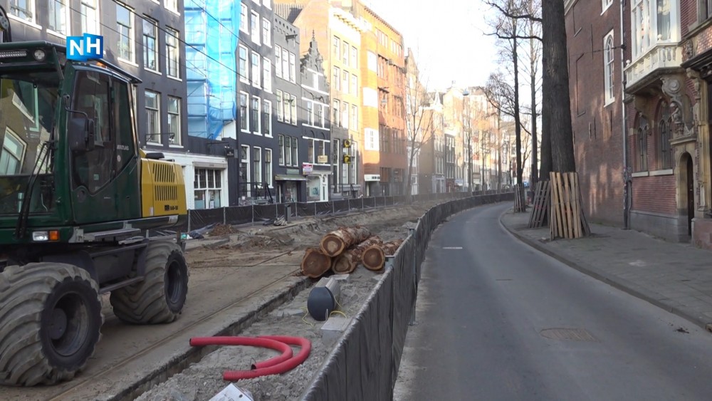 Felled trees on Nieuwezijds Voorburgwal