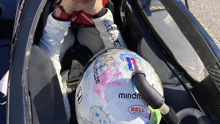 Grosjean toont bijzonder helmontwerp tijdens eerste IndyCar-test