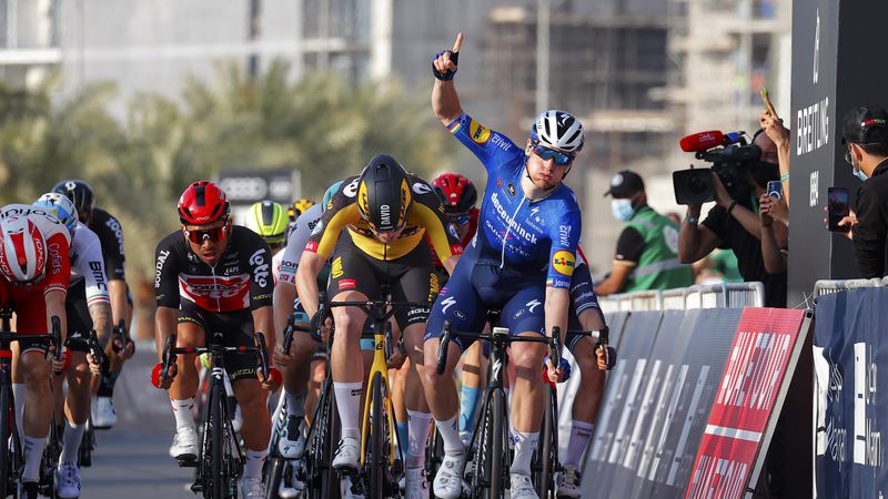 Sam Bennett wins the 4th stage of the UAE Tour, Dekker second