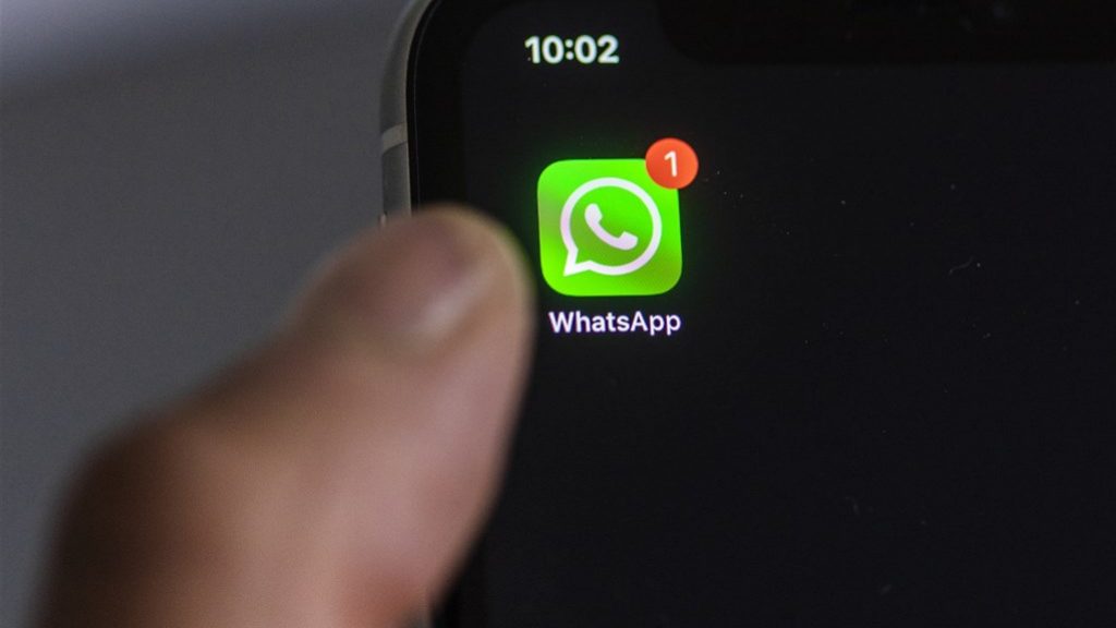 WhatsApp test move chat history to new number