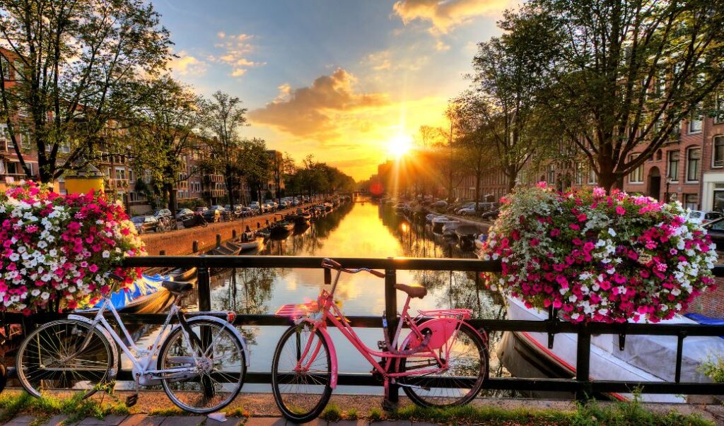 American travelers can now go on vacation to the Netherlands