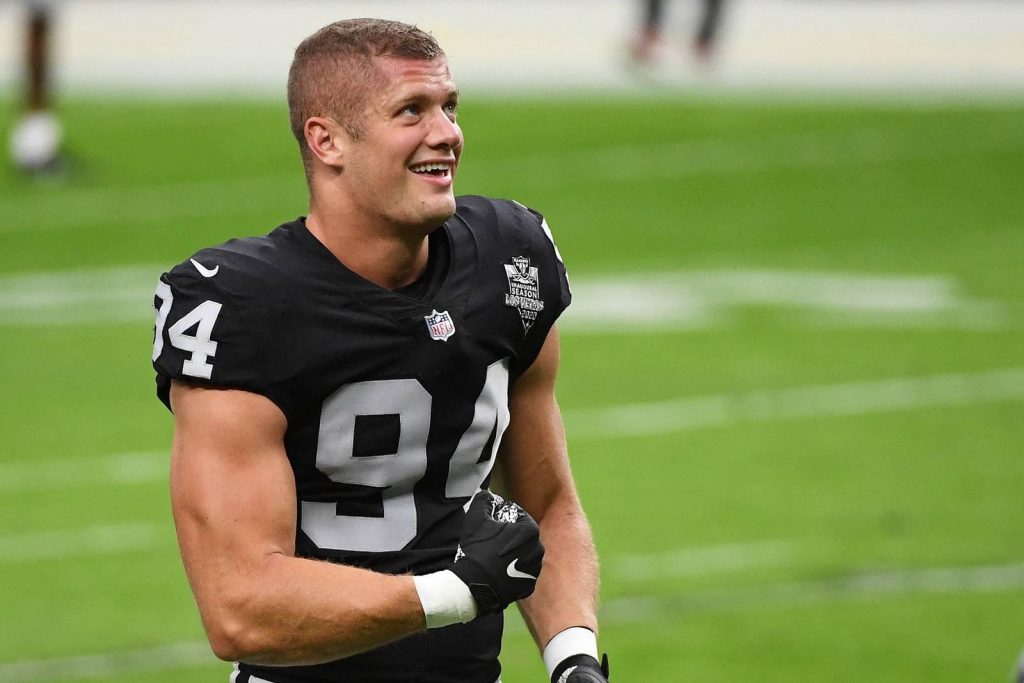 Lots of support for coming out of NFL star Nassib: "I'm very proud of him"