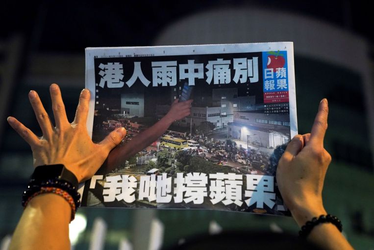 US and its allies condemn repression of "Apple Daily" and "US News & Top Stories" in Hong Kong