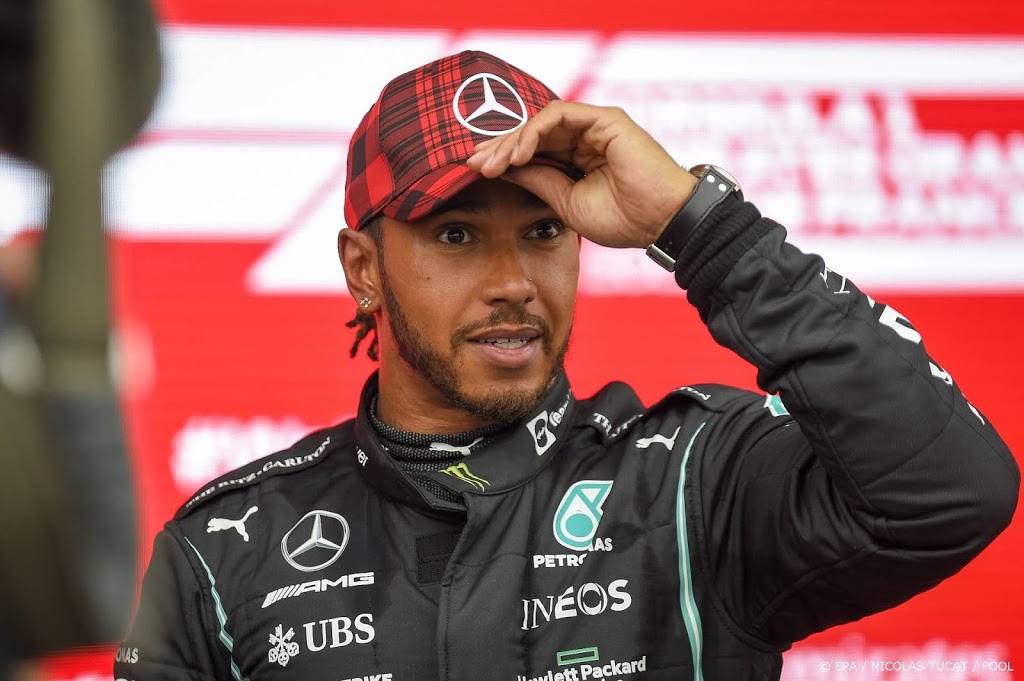 World champion Hamilton will stay with Mercedes until 2023