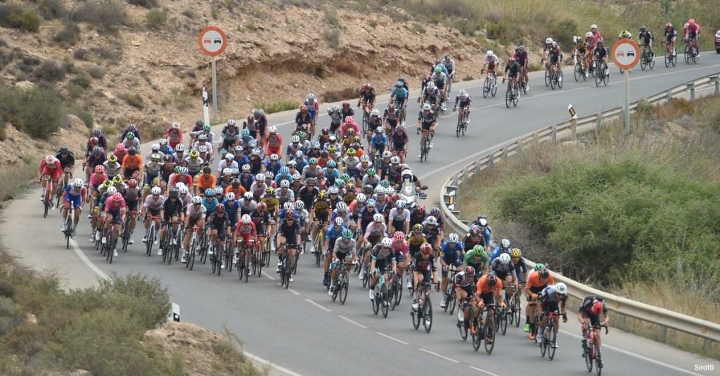LIVE stage 13 Vuelta a España 2021 |  Three Spaniards immediately get space