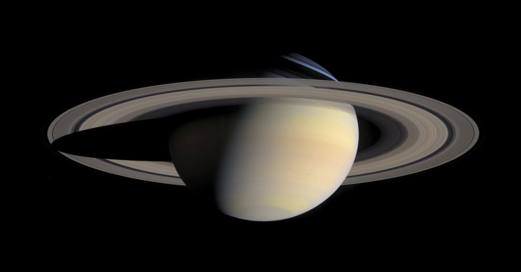Mixture of gas, ice and rock in Saturn's core