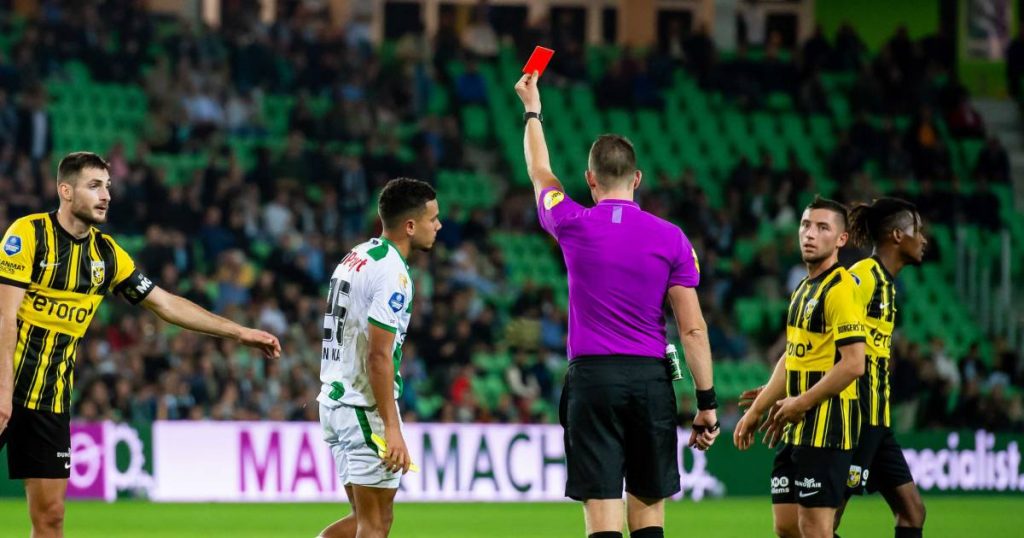 Strike, red cards and storms on the pitch: Speed ​​too high for nine men FC Groningen |  Eredivisie