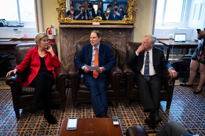 Senators Elizabeth Warren (left), Ron Wyden (center) and Angus King on Tuesday after the presentation of the Democratic tax plans.