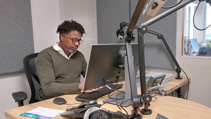 Independent Sudanese radio from the Netherlands: "Are concerned about our family"