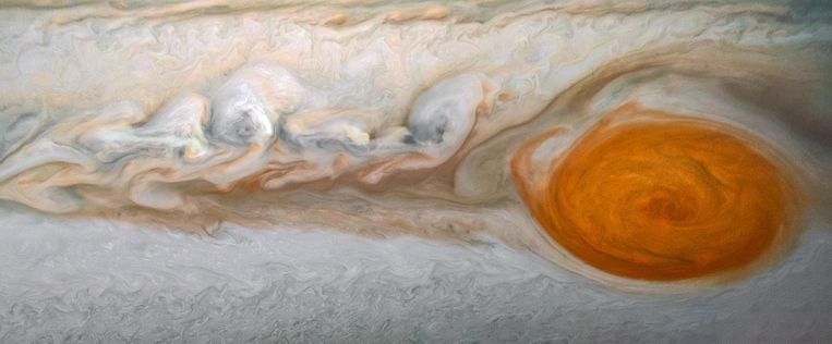 The famous mega-storm on Jupiter turns out to be as flat as an atmospheric pancake