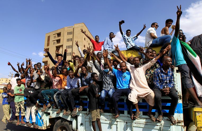 Sudanese demonstrate in Khartoum against the military takeover.  Image REUTERS
