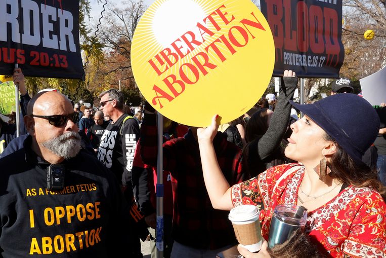 Conservative majority in U.S. Supreme Court appear to want to limit abortion rights