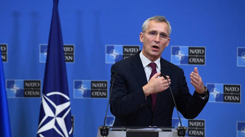 NATO sees more Russian troops in Ukraine, talks possible in January