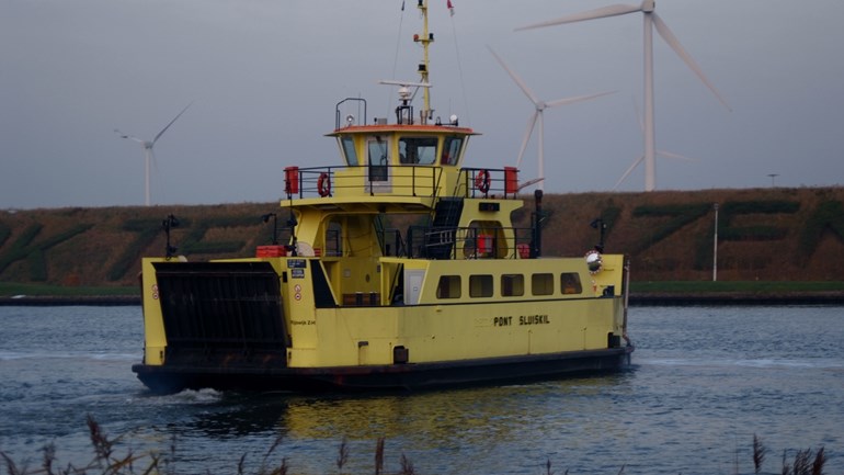 Sluiskil ferry saved for the moment - Omroep Zeeland