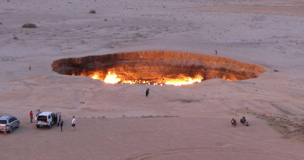 Turkmenistan wants to extinguish the "door to hell" after half a century |  Abroad