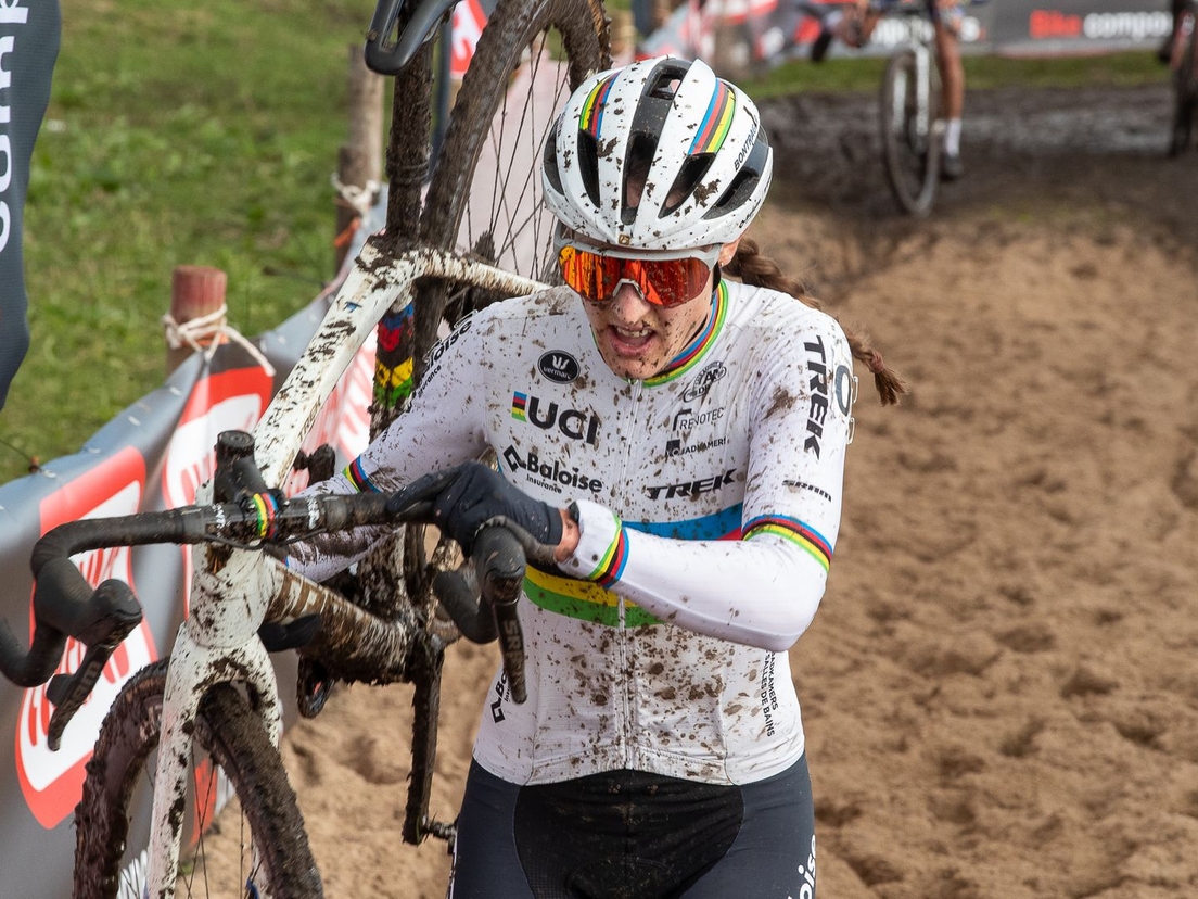 Lucinda Brand is here in action during the NK Cyclocross in Rucphen