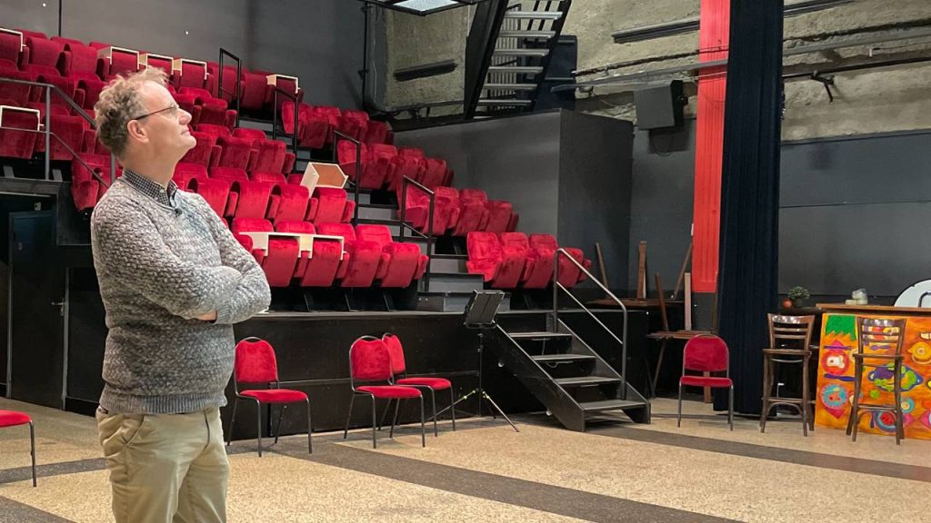 Director of an empty theater: "I would have imagined it otherwise"