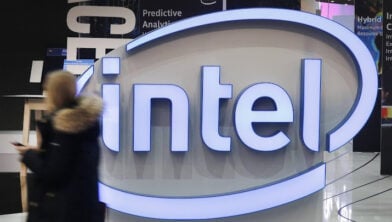Intel CEO urges recall of chip production from Asia