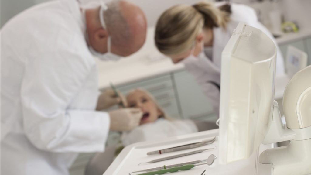 More than 100,000 euros for a dental assistant after sexual harassment
