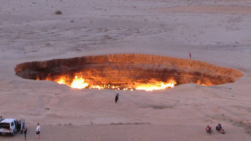 Turkmenistan wants to extinguish the "door to hell"