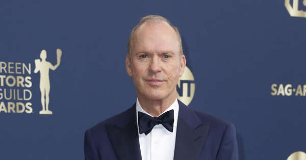 Michael Keaton misses SAG Awards win due to bathroom visit