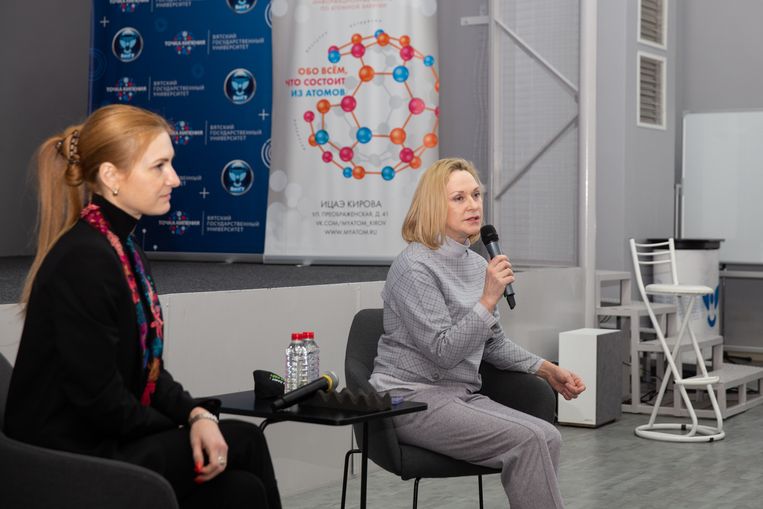 Maria Bodina (left) and Elena Branson speak at Grove University in February of this year.  Picture Via Vita State University