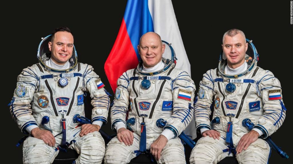 All-Russian cosmonaut crew departs for International Space Station