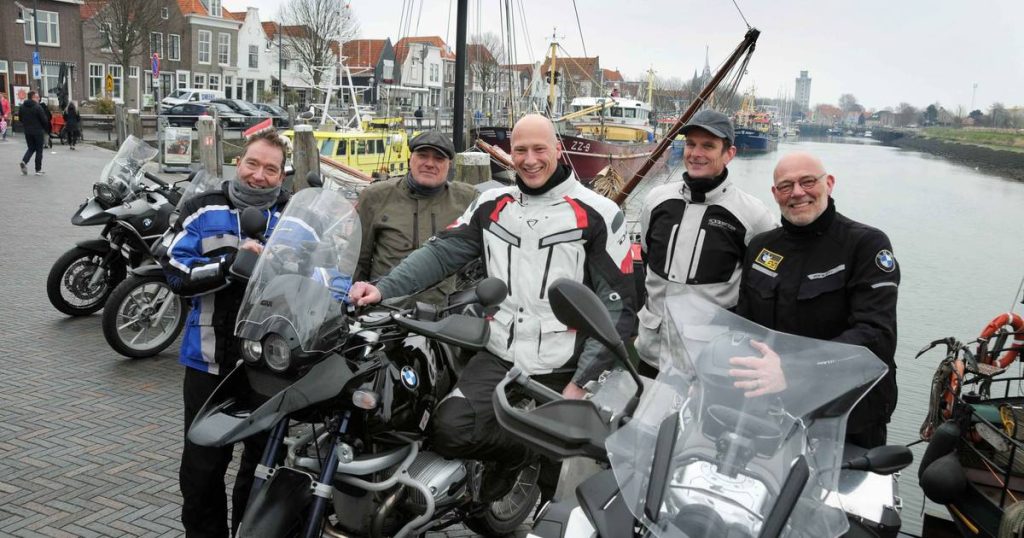 'Hans Angels' chug from Dordt to Zeeland on first day of motorcycling: 'It's nice to clear your head' |  Zeeland News
