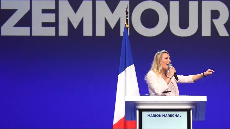 Marine Le Pen's niece goes to her competitor Zemmour
