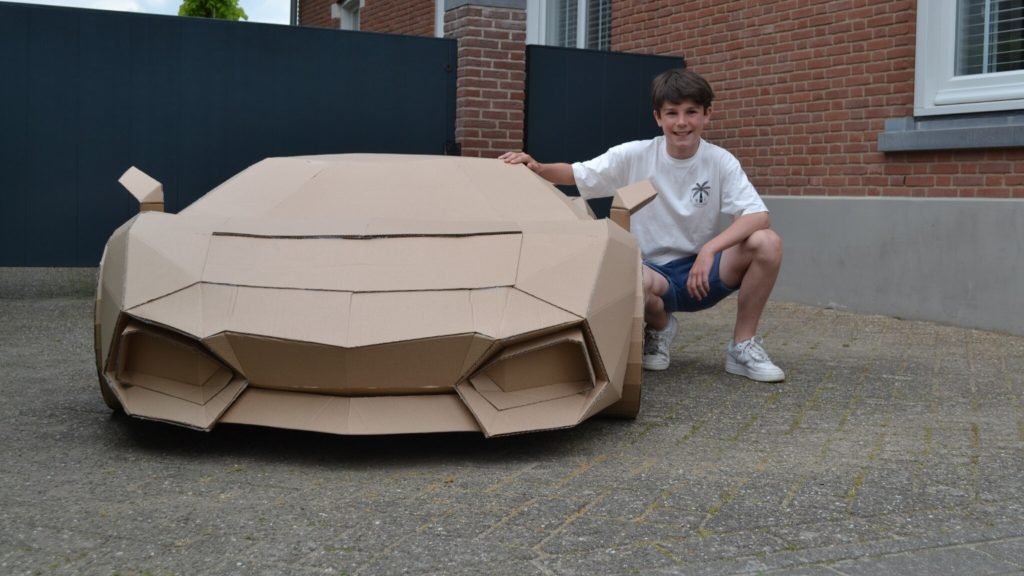Olivier (12) builds a cardboard Lamborghini: "I want a real one later"