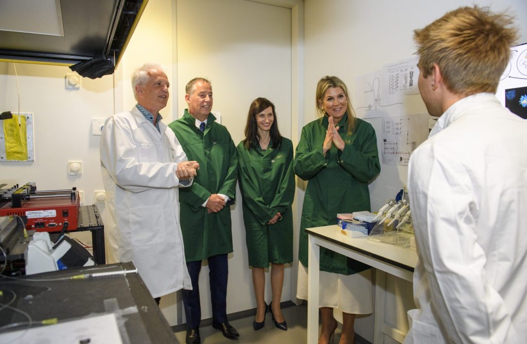 Queen Máxima and European Commissioner Mariya Gabriel visit Delft Scientists and Innovations