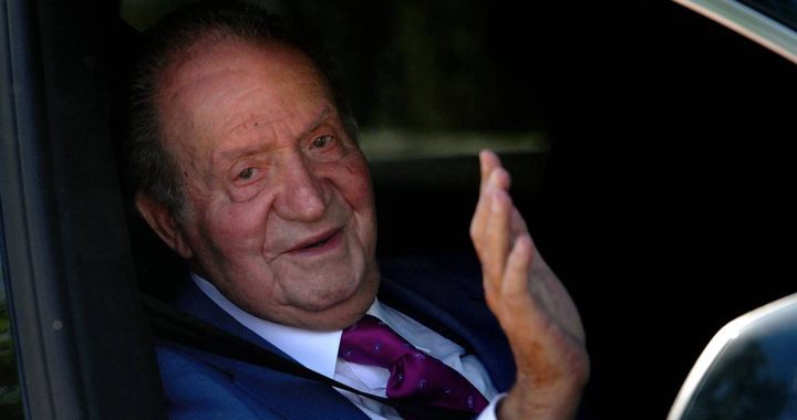 Retired King Juan Carlos visits his family in Madrid after 2 years of 'exile' |  Pin up