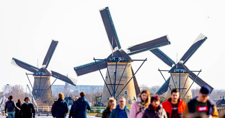 The region's mills are taking part in a unique world record attempt: "Even one from New Zealand is taking part!"  † Dordrecht
