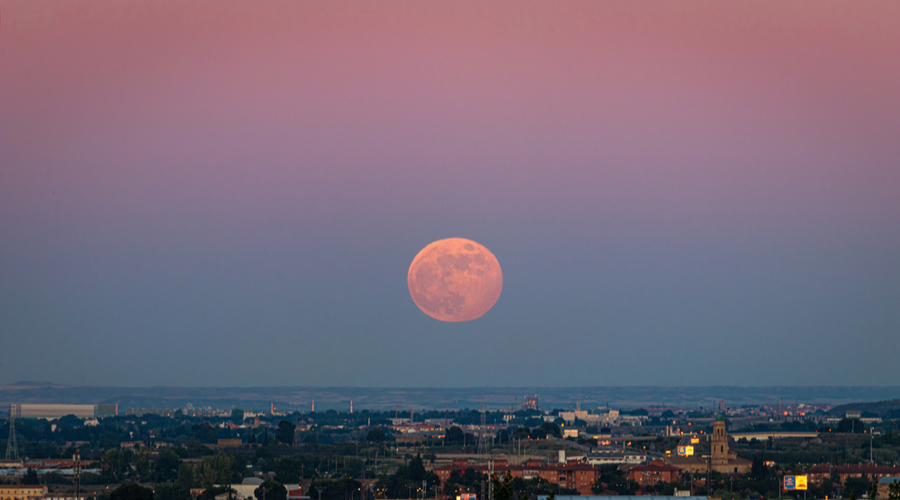 Super Strawberry Moon introduces itself: where does the name come from?