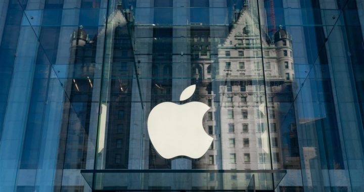 Apple store workers in the US form a union