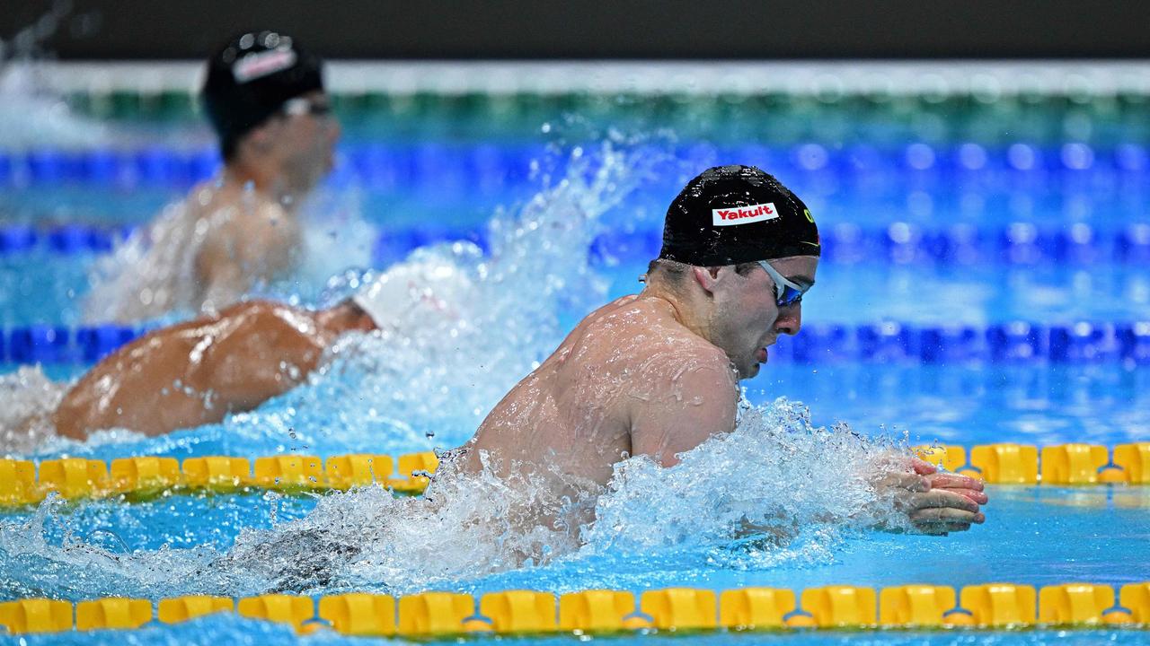 Arno Kamminga in action in the heat of the 100m breaststroke.