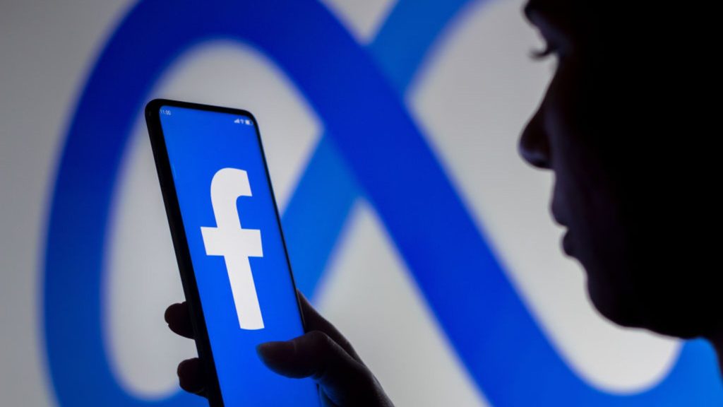 US hospitals send sensitive information to Facebook