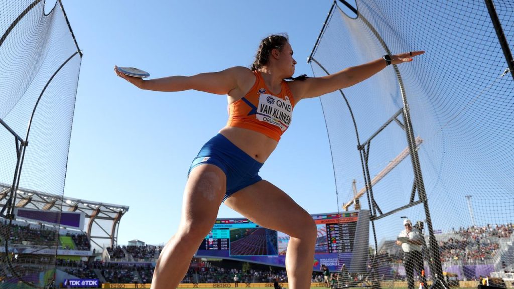 Van Klinken makes a good impression and qualifies second for the discus throw in the World Cup final |  NOW
